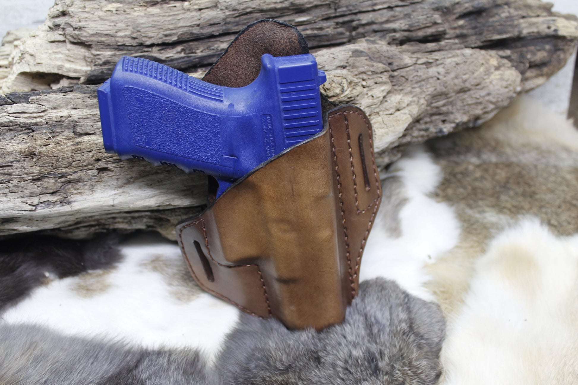 Leather Holster Pattern for Glock 19.  Make your own leather Holster for your Glock 19. - Hoffmann Leather Works